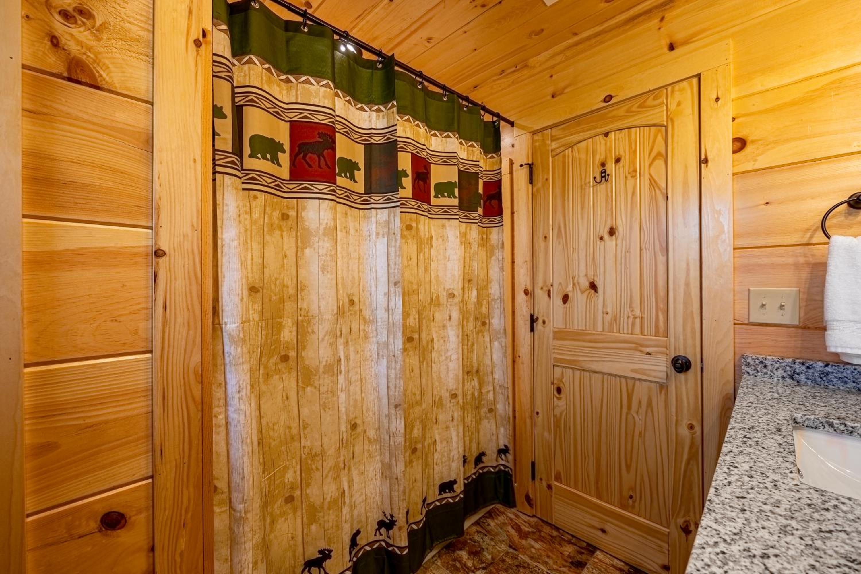 Misty Morning Meadow Breathtaking Smoky Mountain Cabin with Hot Tub, Views, & Free Tickets