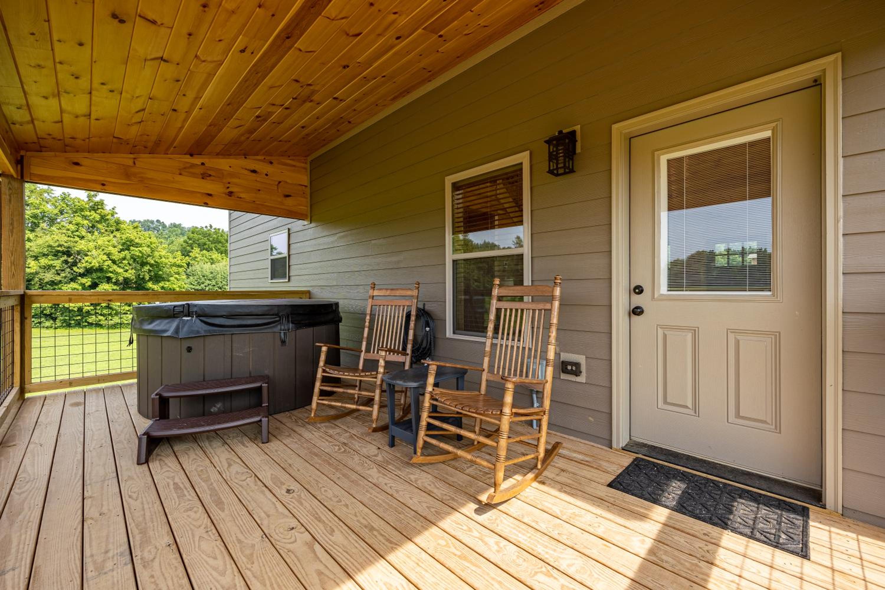 Misty Morning Meadow Breathtaking Smoky Mountain Cabin with Hot Tub, Views, & Free Tickets
