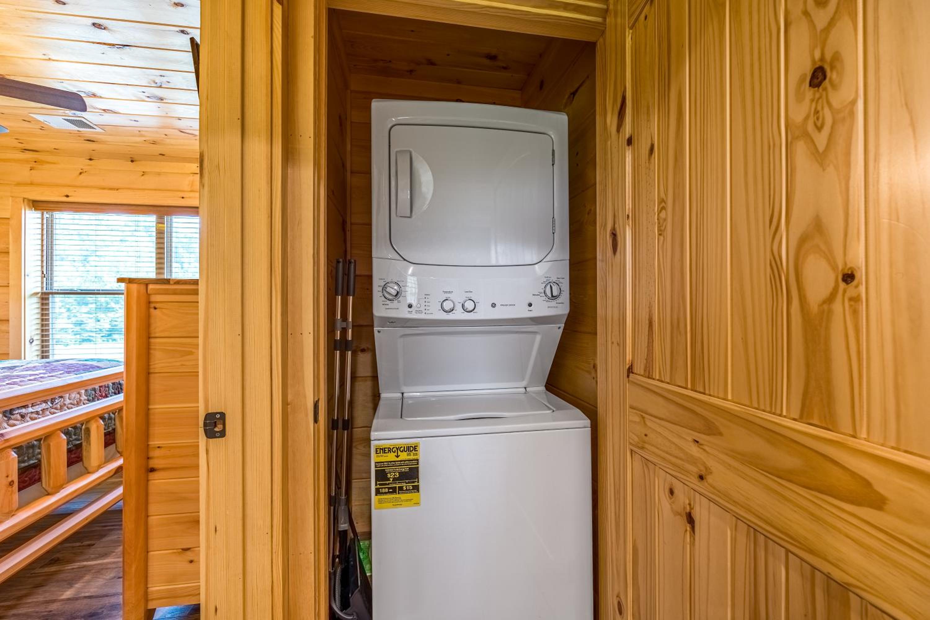 Misty Morning Meadow Breathtaking Smoky Mountain Cabin with Hot Tub, Views, & Free Tickets
