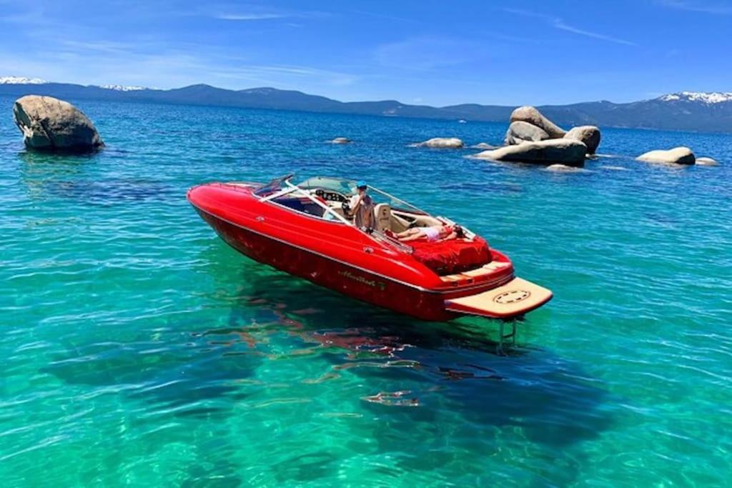 Cozy Pet-Friendly Cabin Hot-Tub Walk to Lake Tahoe Beach - Property Image 1