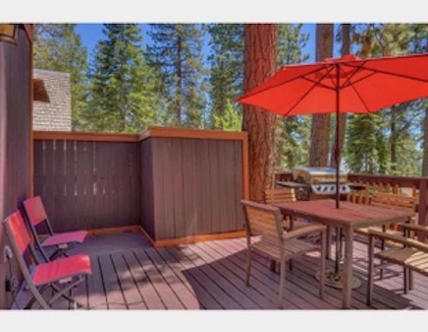 Cozy Pet-Friendly Cabin Hot-Tub Walk to Lake Tahoe Beach - Property Image 24