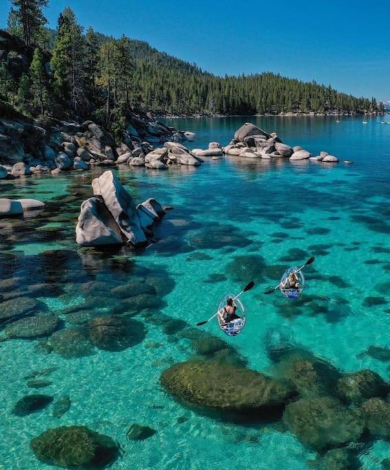 Cozy Pet-Friendly Cabin Hot-Tub Walk to Lake Tahoe Beach - Property Image 6