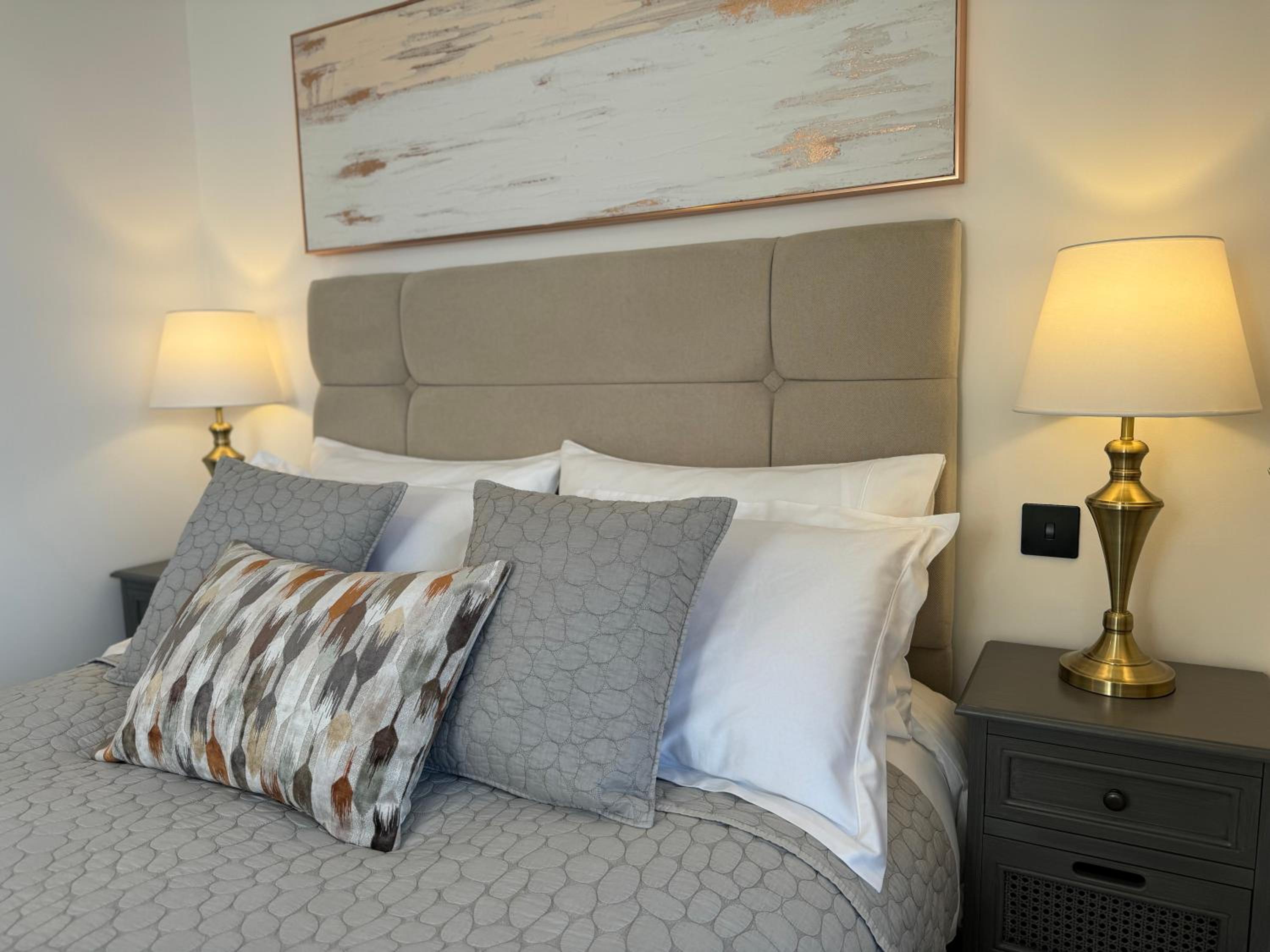 Elegant One Bedroom Apartment