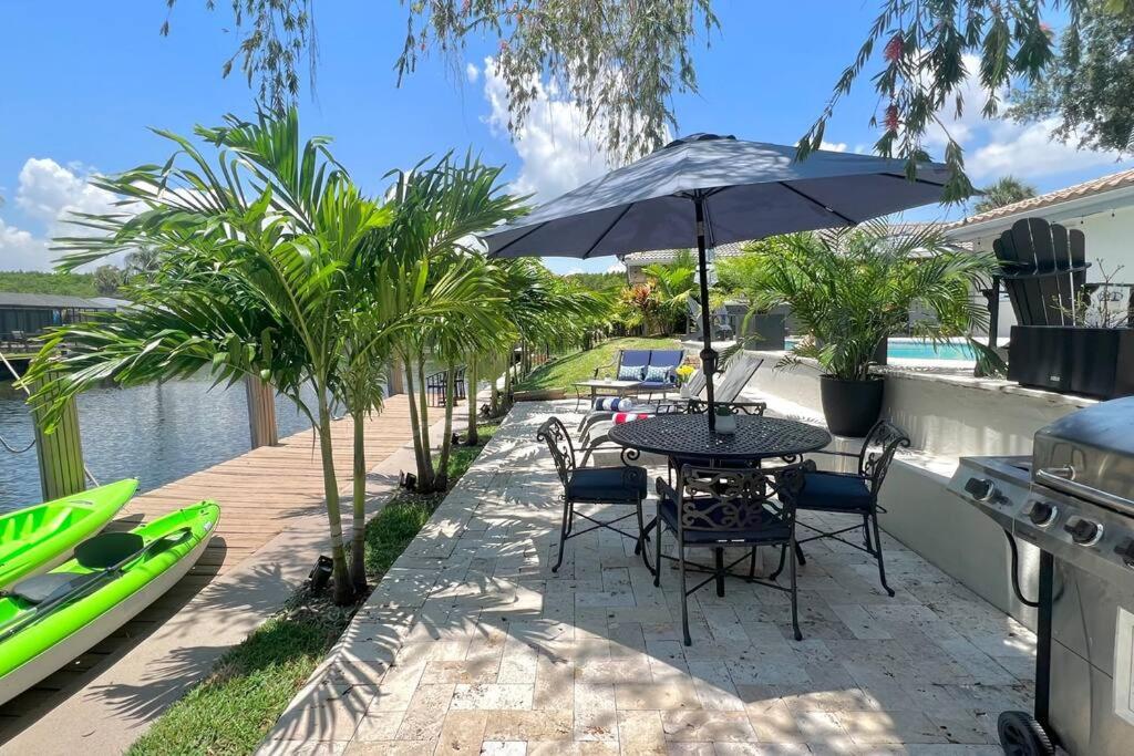 Waterfront Tropical Oasis, Htd Pool-HotTub-Kayaks view 5