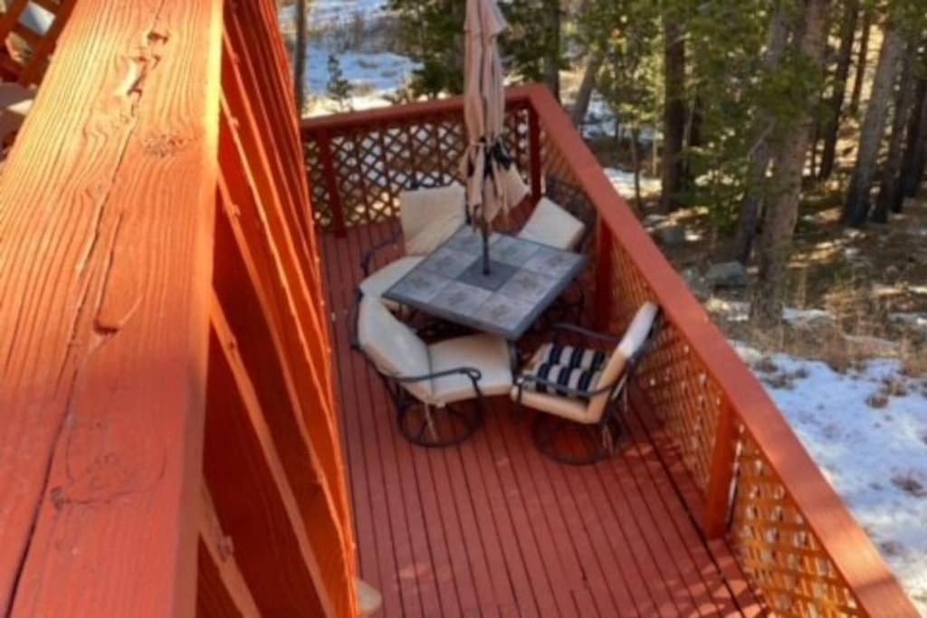 Hotel Shady Pines- Cozy Mountain Retreat - Image 1