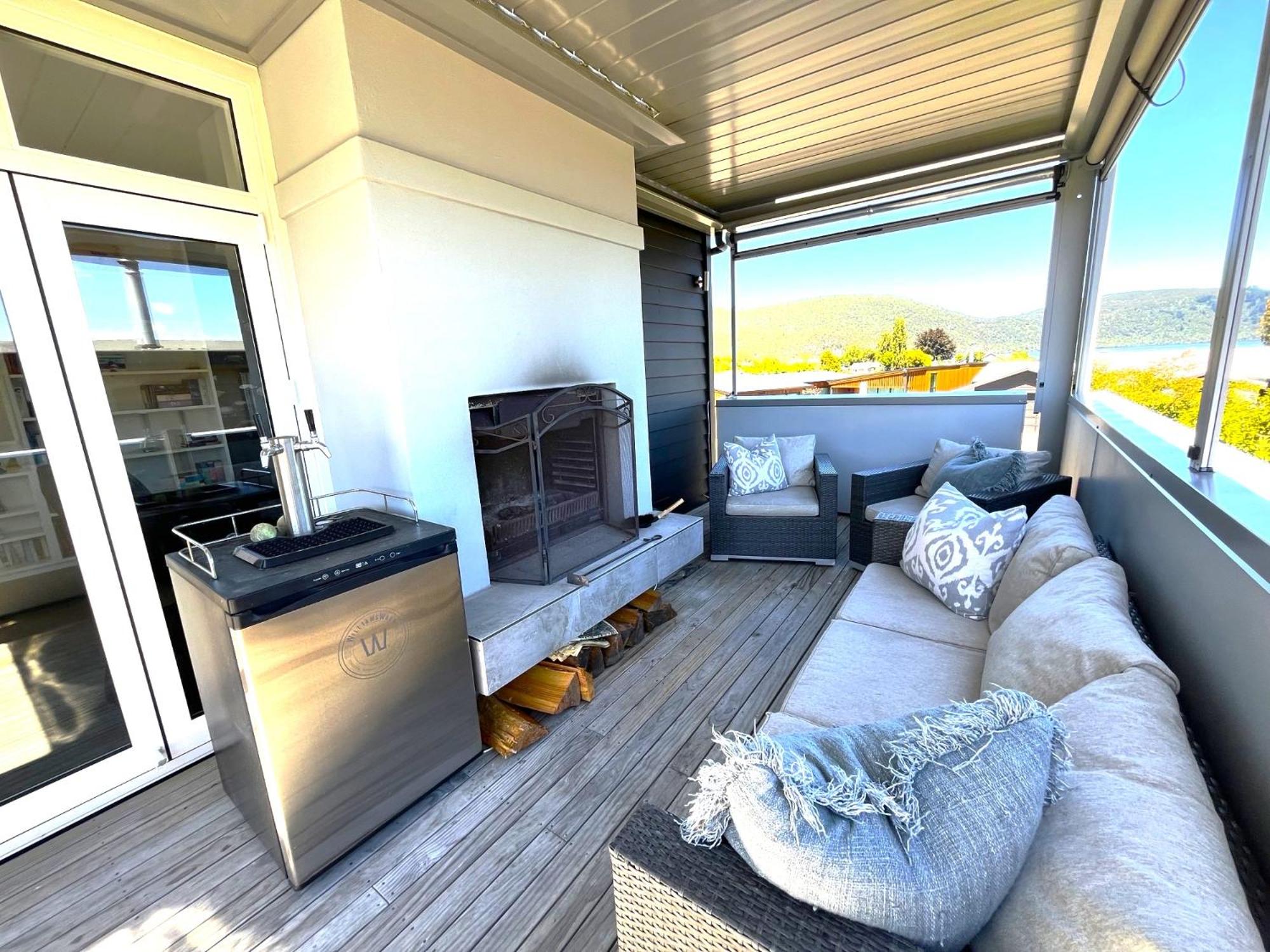 Large and Luxurious at the Lake view 3