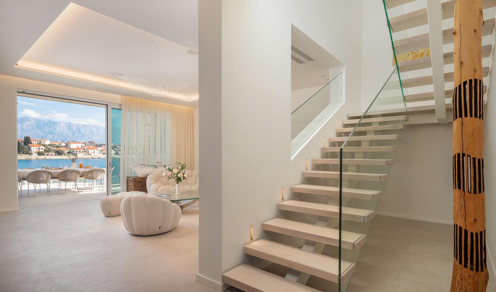 Villa More
