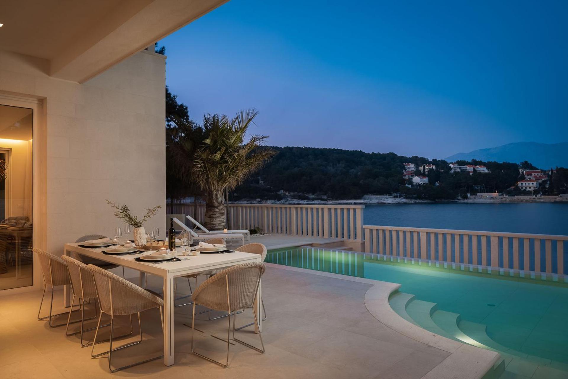 Villa More