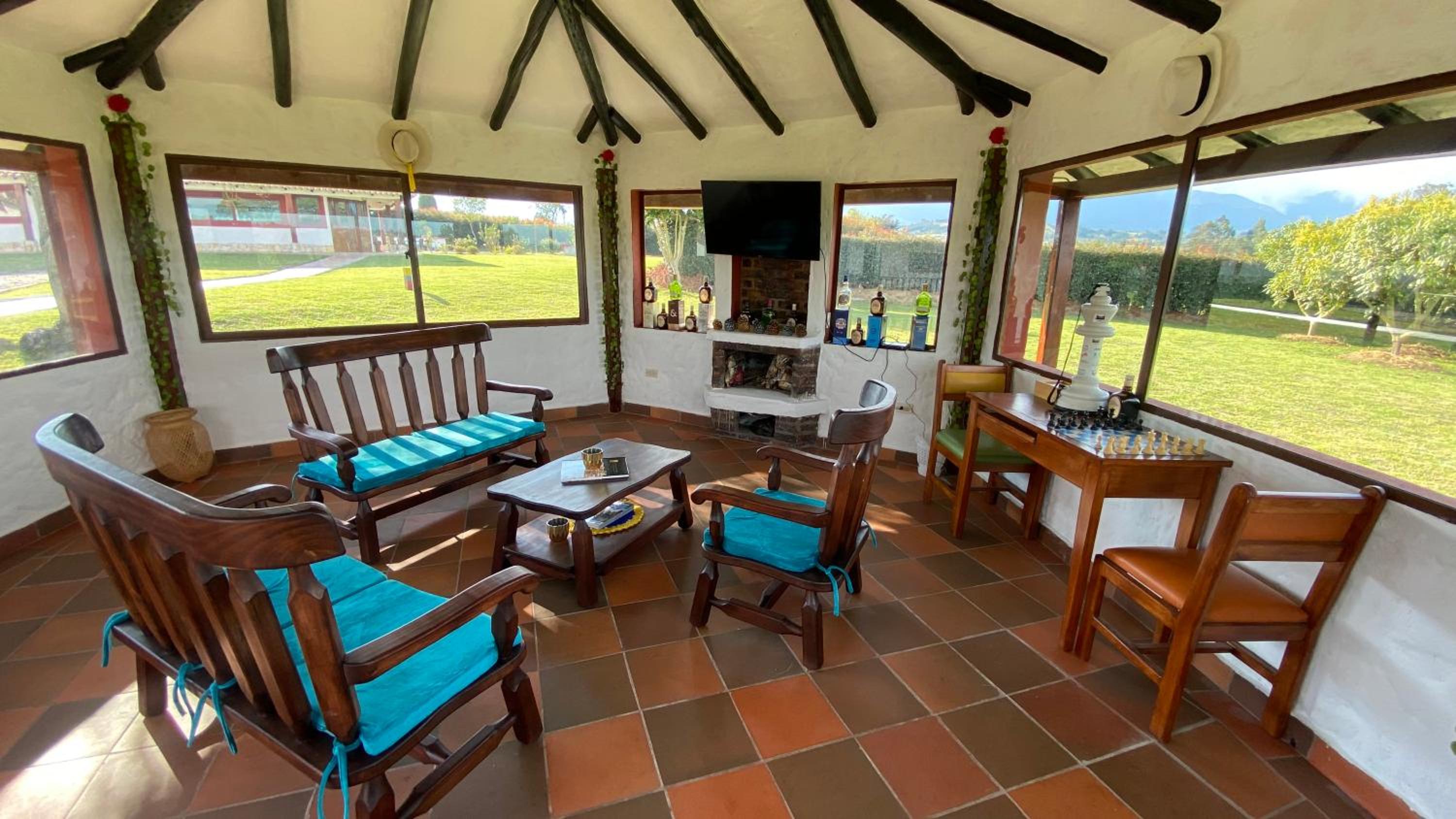 Villa Mariana - Casa Campestre Privada - Hasta 16 Personas