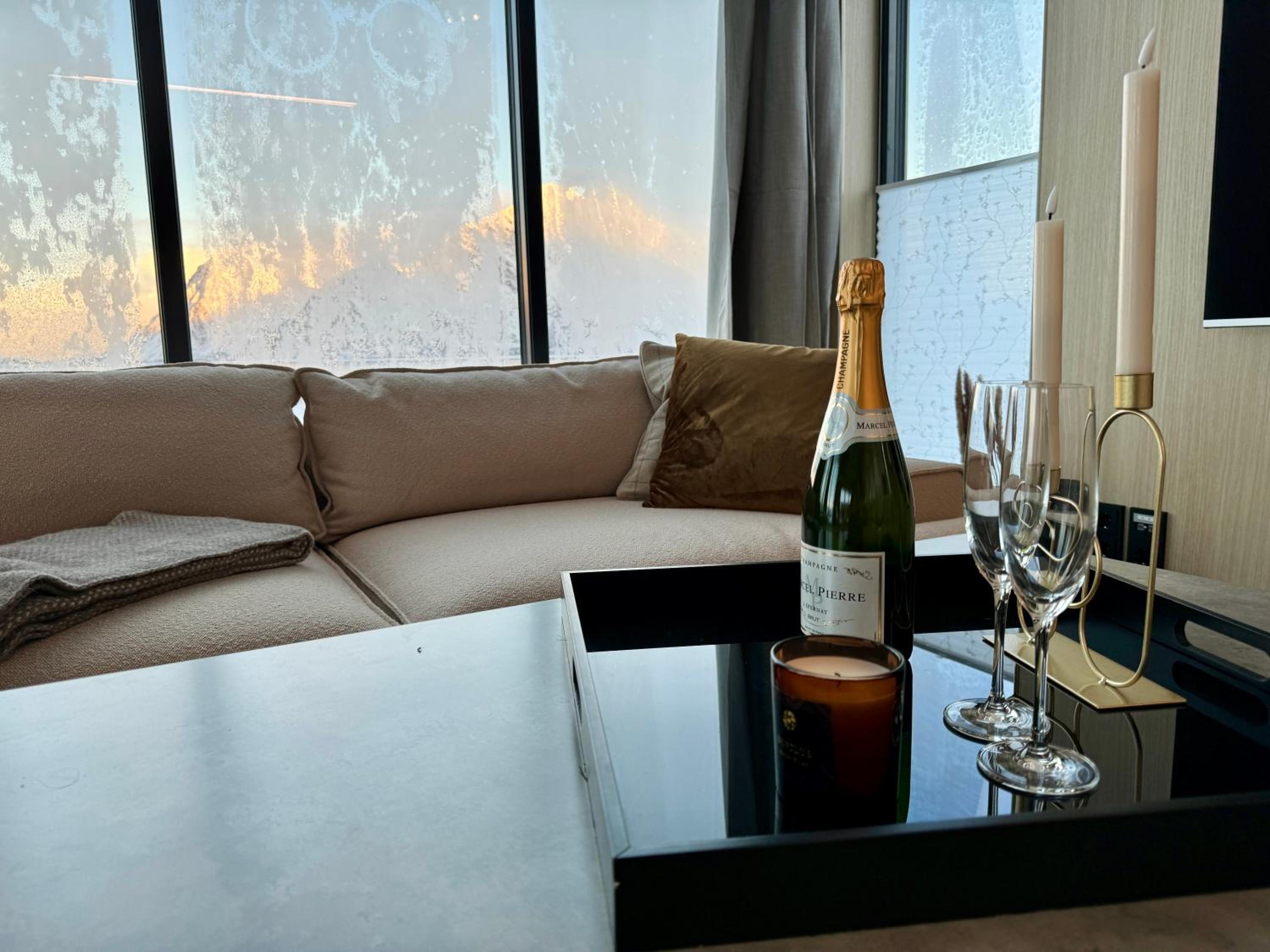 Lyngvær Aurora Lodge - Jacuzzi - No 03