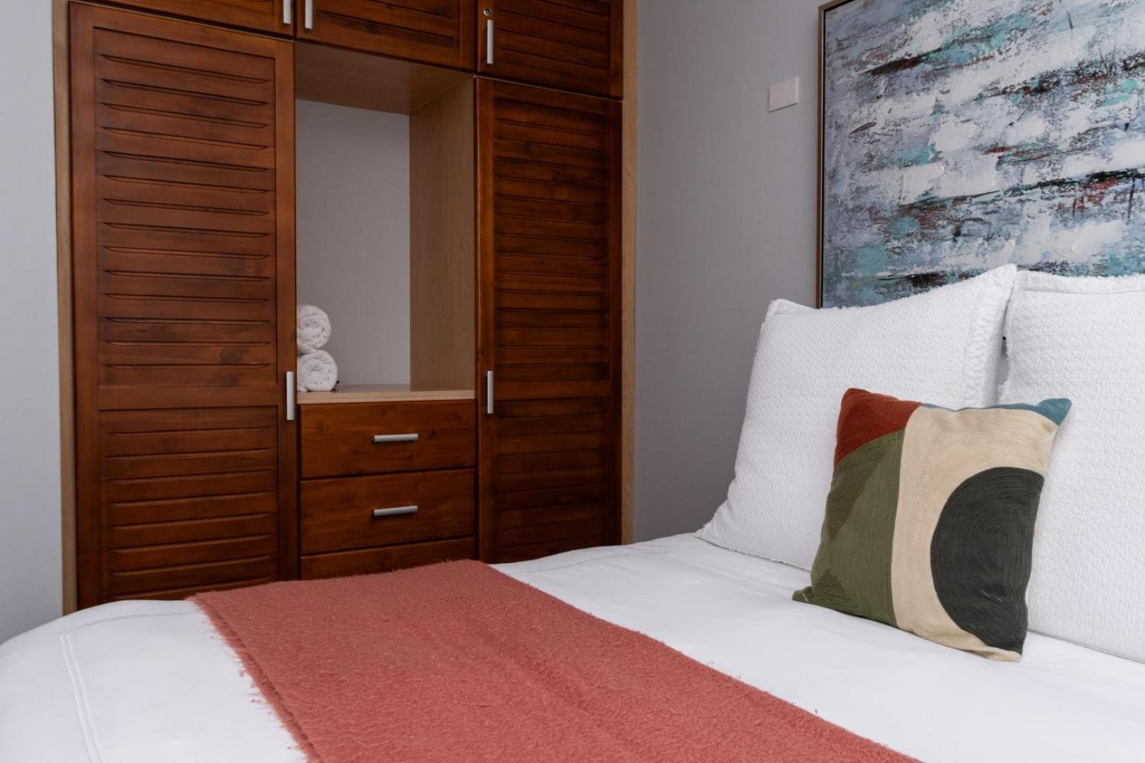 Family Condo Escape 2BR Gated Pool Jacuzzis Security Terrace 2km Walk Beach and Town