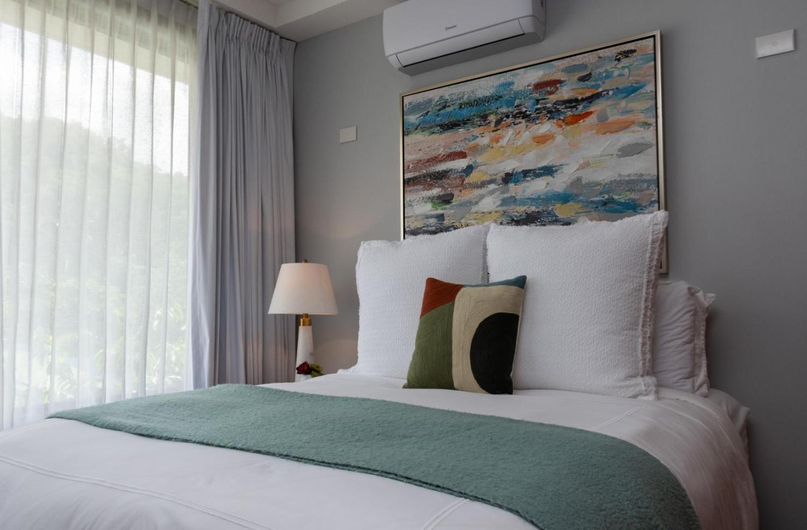 Family Condo Escape 2BR Gated Pool Jacuzzis Security Terrace 2km Walk Beach and Town
