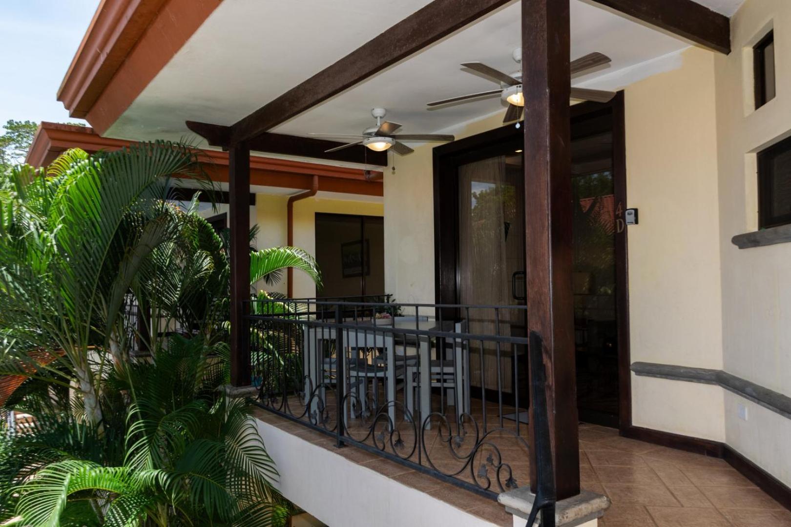 Family Condo Escape 2BR Gated Pool Jacuzzis Security Terrace 2km Walk Beach and Town