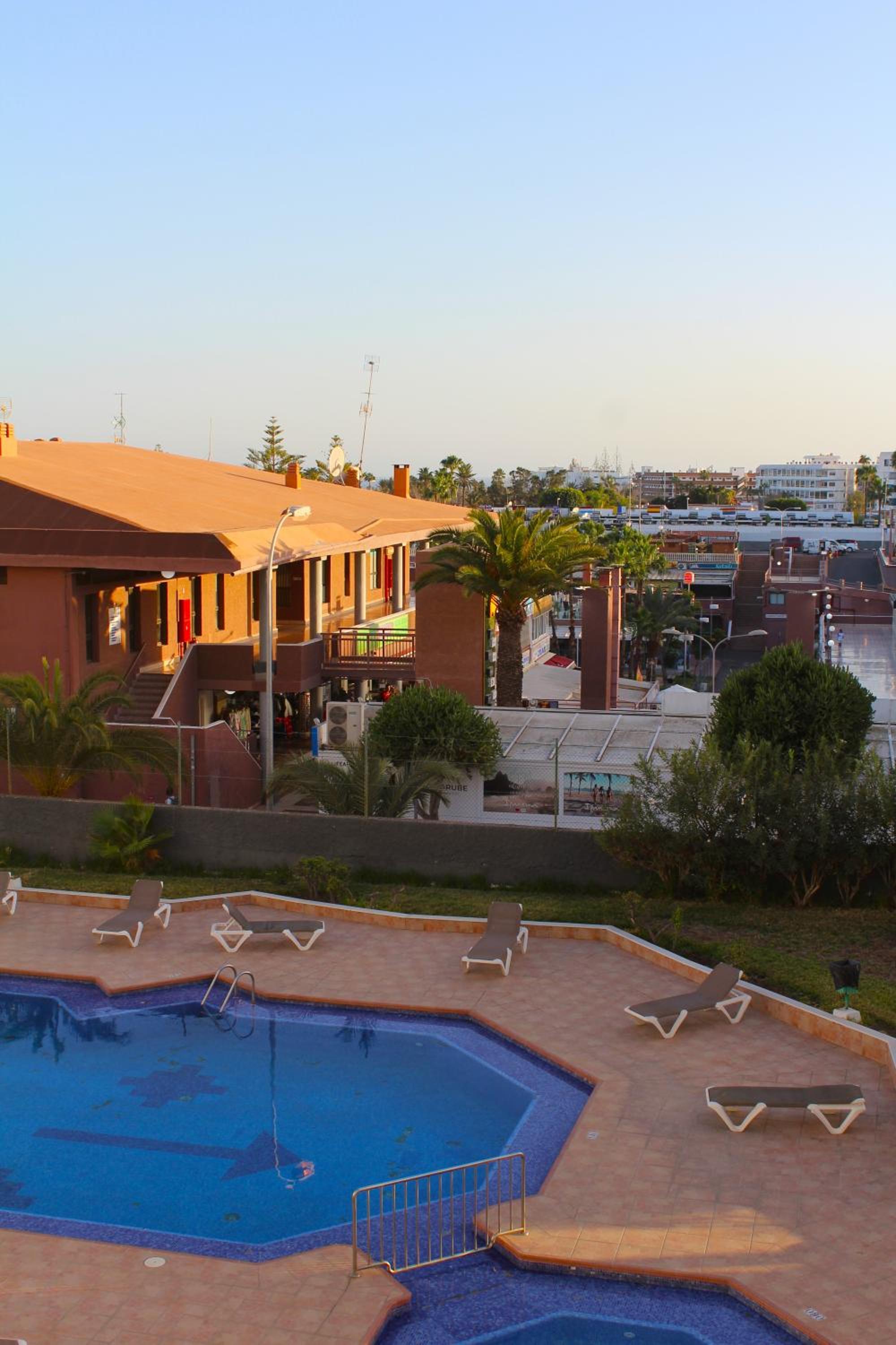 Front YUMBO 2Bedrooms BAYUCA Apartment