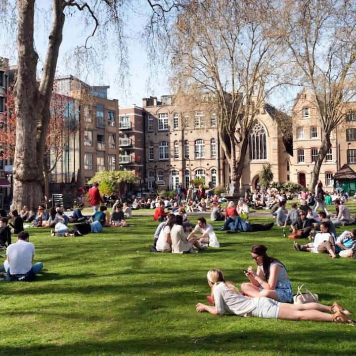 3 Bed 2 Bath Penthouse Hoxton Square with Terrace