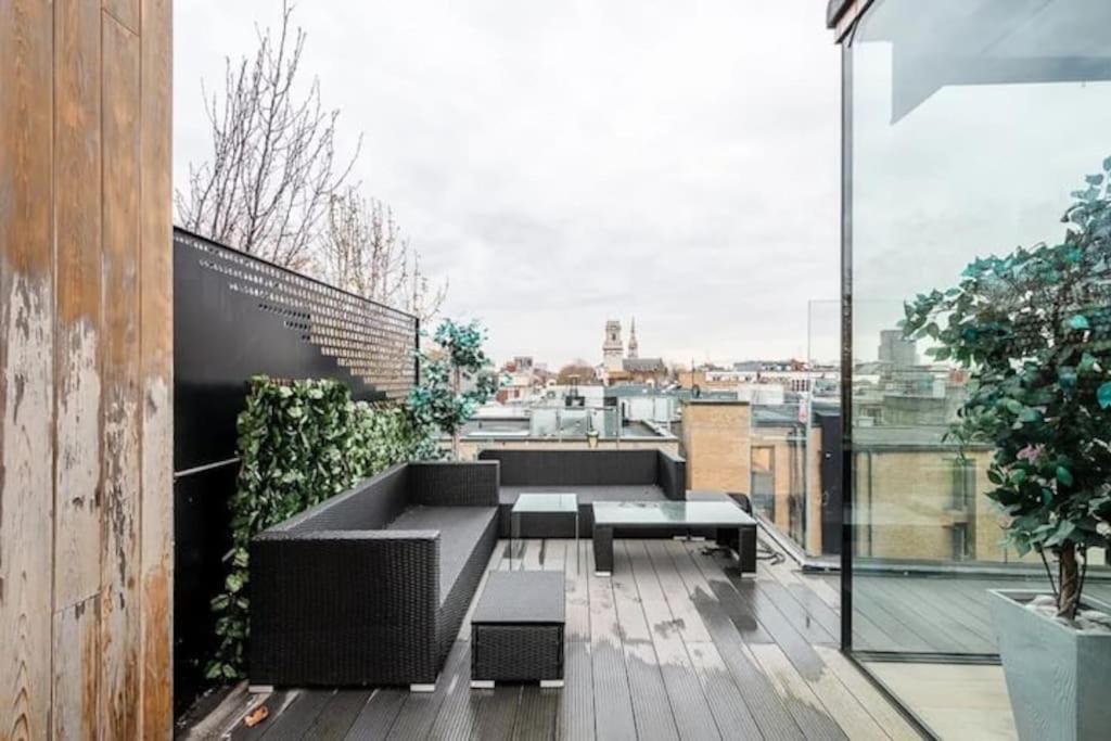 3 Bed 2 Bath Penthouse Hoxton Square with Terrace