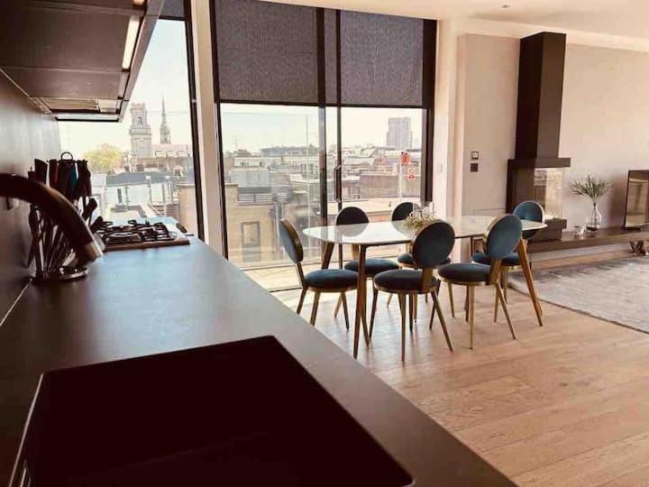 3 Bed 2 Bath Penthouse Hoxton Square with Terrace