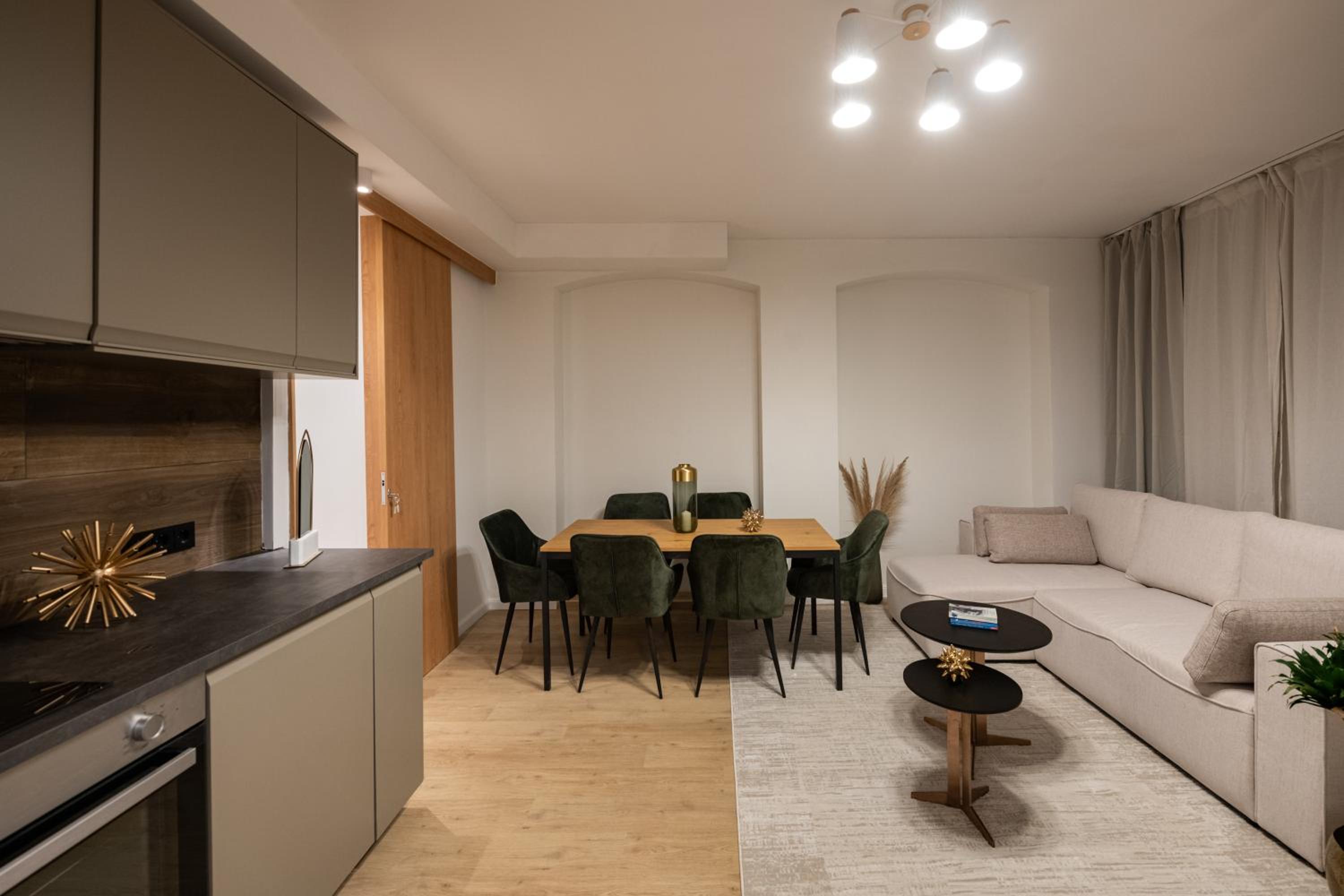 Spacious Apartments In Mitte- Feel The Citycenter