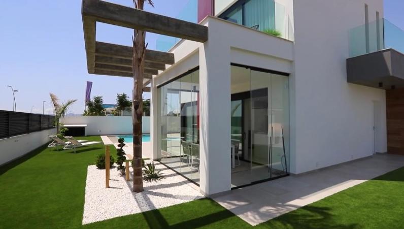 LA Paradise