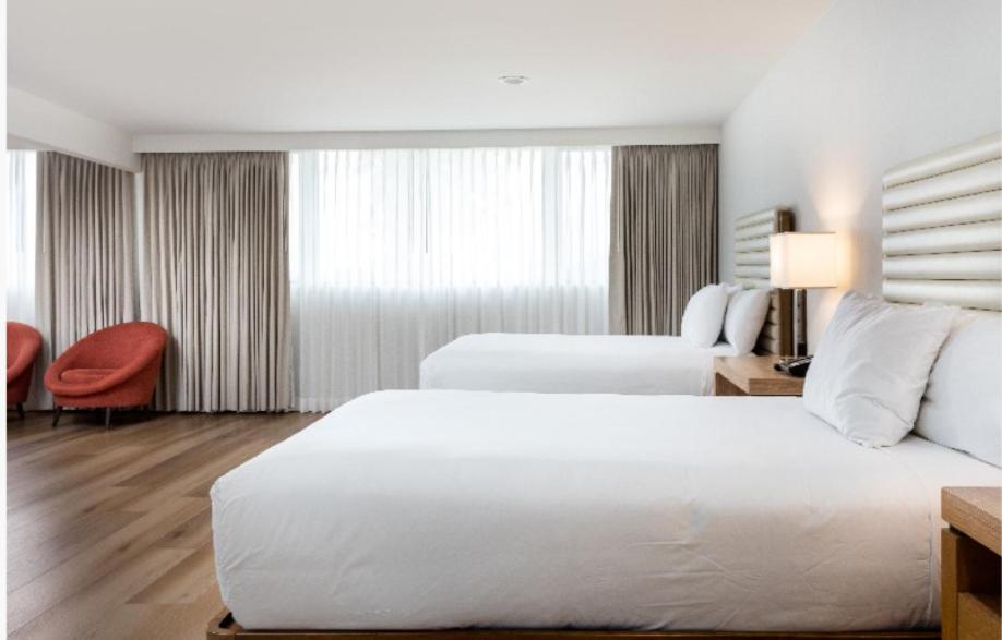 Luxe Sunset Boulevard Hotel