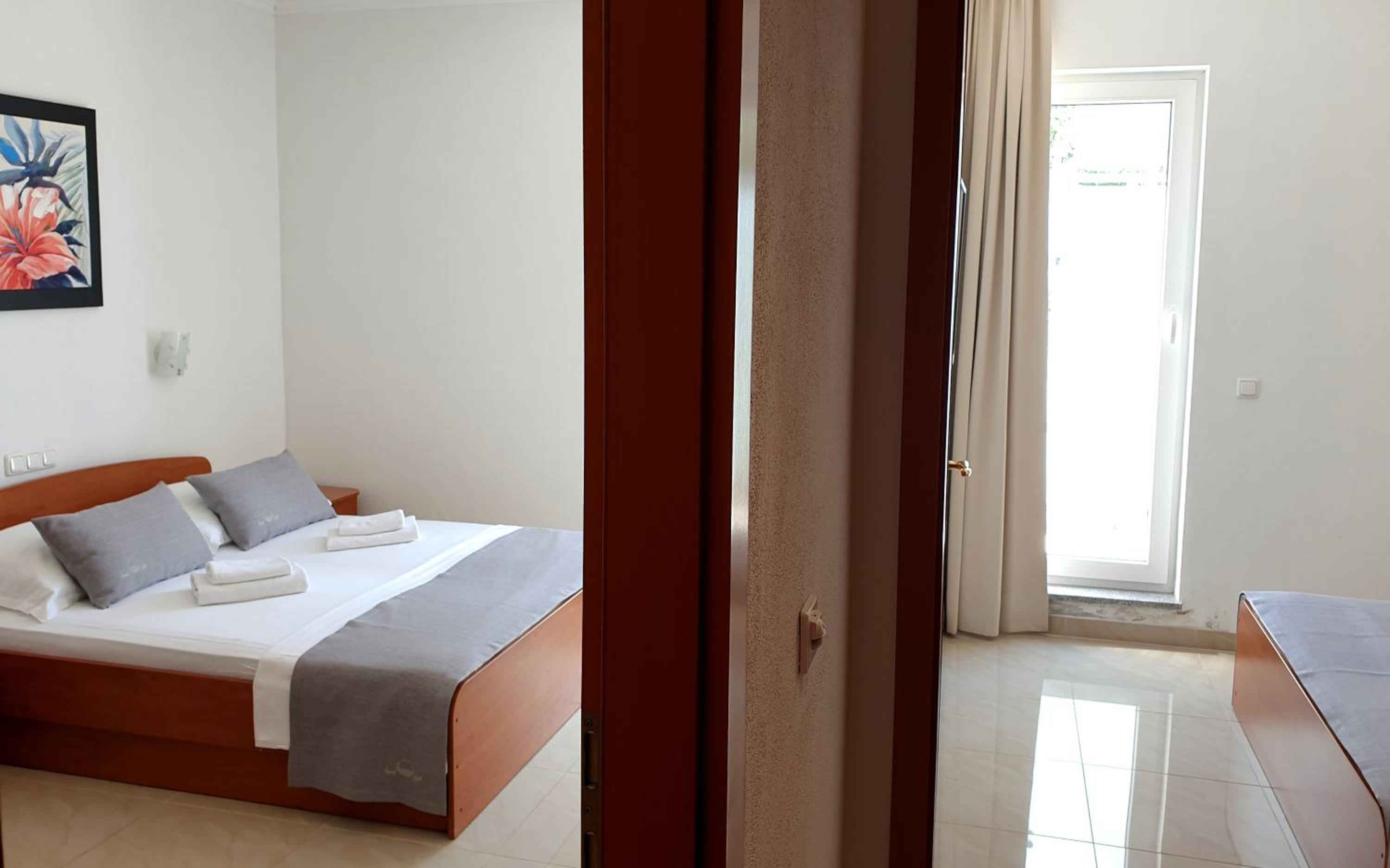 Sunset Split Rooms