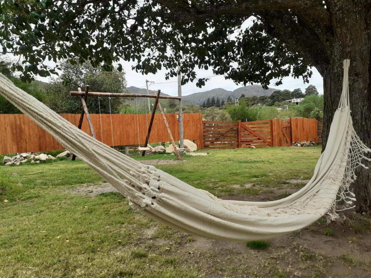 Aquellos Diaz- Cabaña con vista a las Sierras - Pileta - Wifi - Cochera techada - Aceptamos mascotas