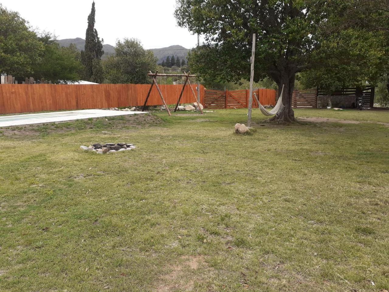 Aquellos Diaz- Cabaña con vista a las Sierras - Pileta - Wifi - Cochera techada - Aceptamos mascotas