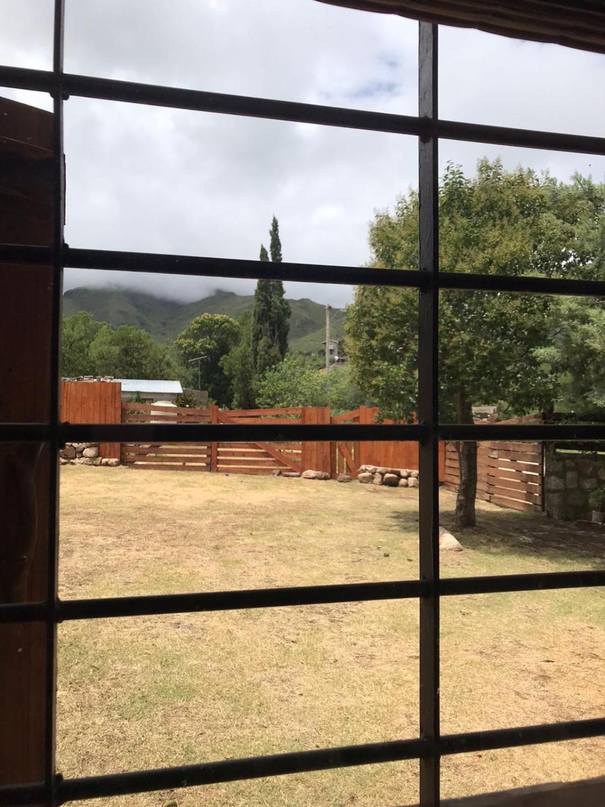 Aquellos Diaz- Cabaña con vista a las Sierras - Pileta - Wifi - Cochera techada - Aceptamos mascotas