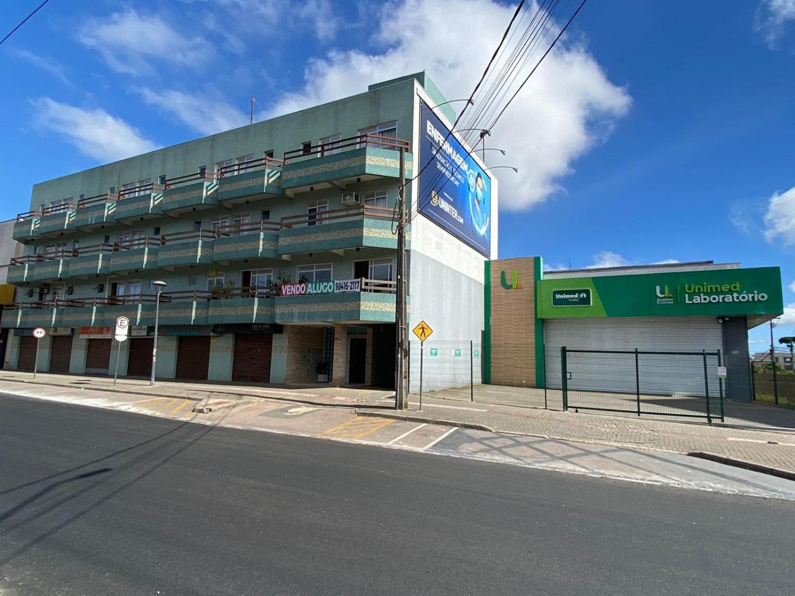 Apartamento triplo 3 camas solteiro no Edifício Verona