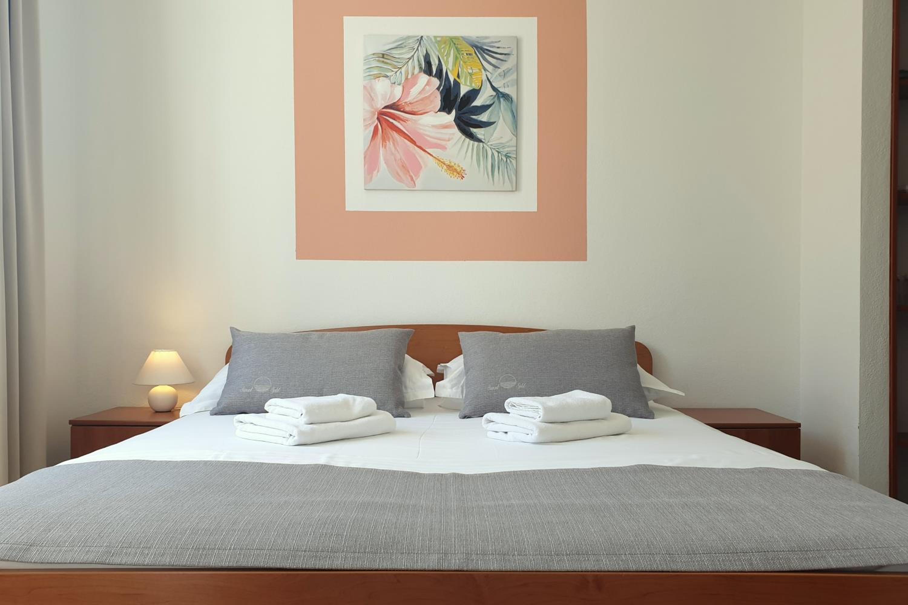 Sunset Split Rooms