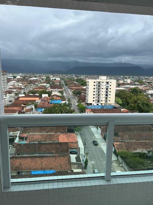 Apt novíssimo pé na areia com vista para o mar