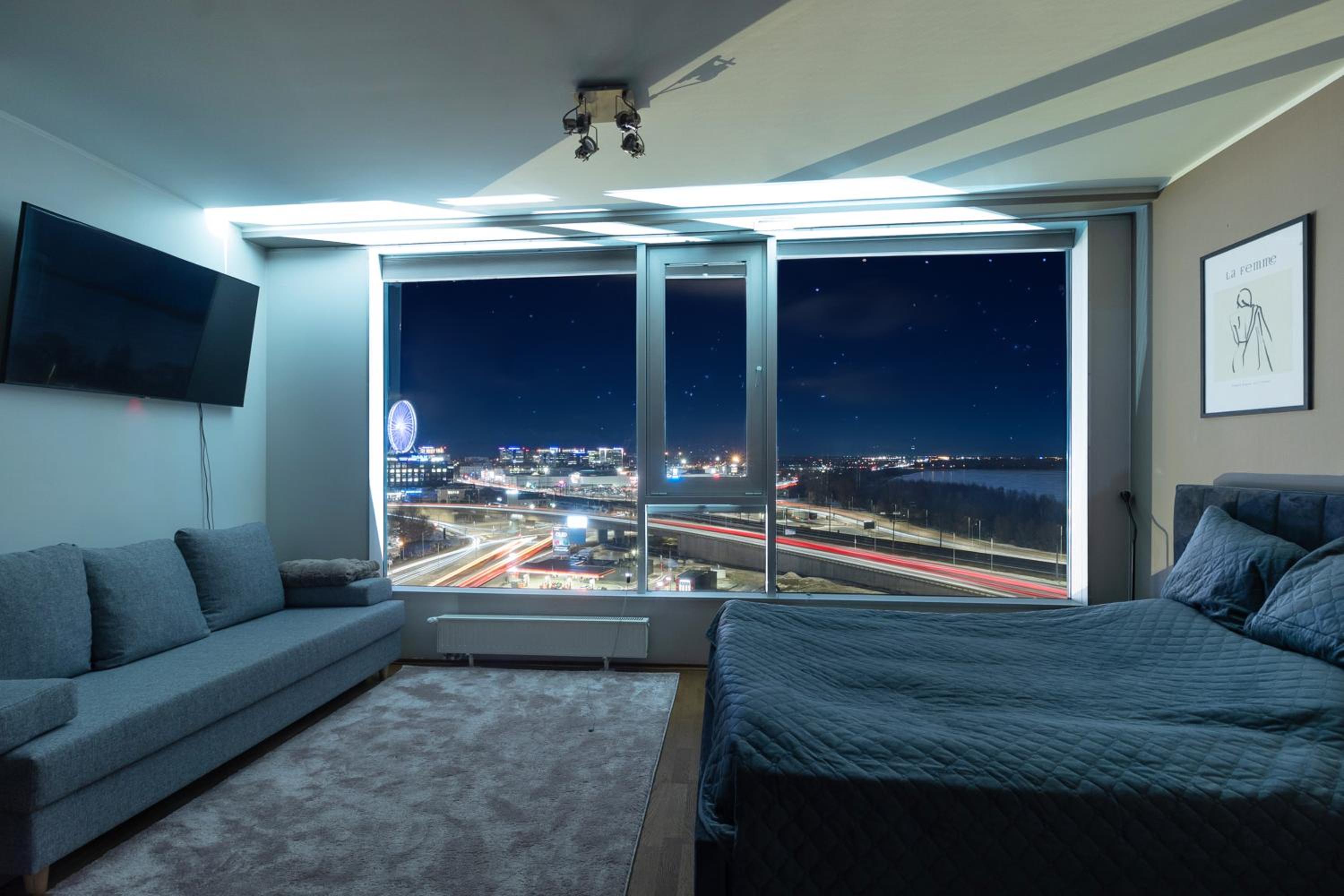 Revalia Fahle Airport Bus-Station Apartments with Best views