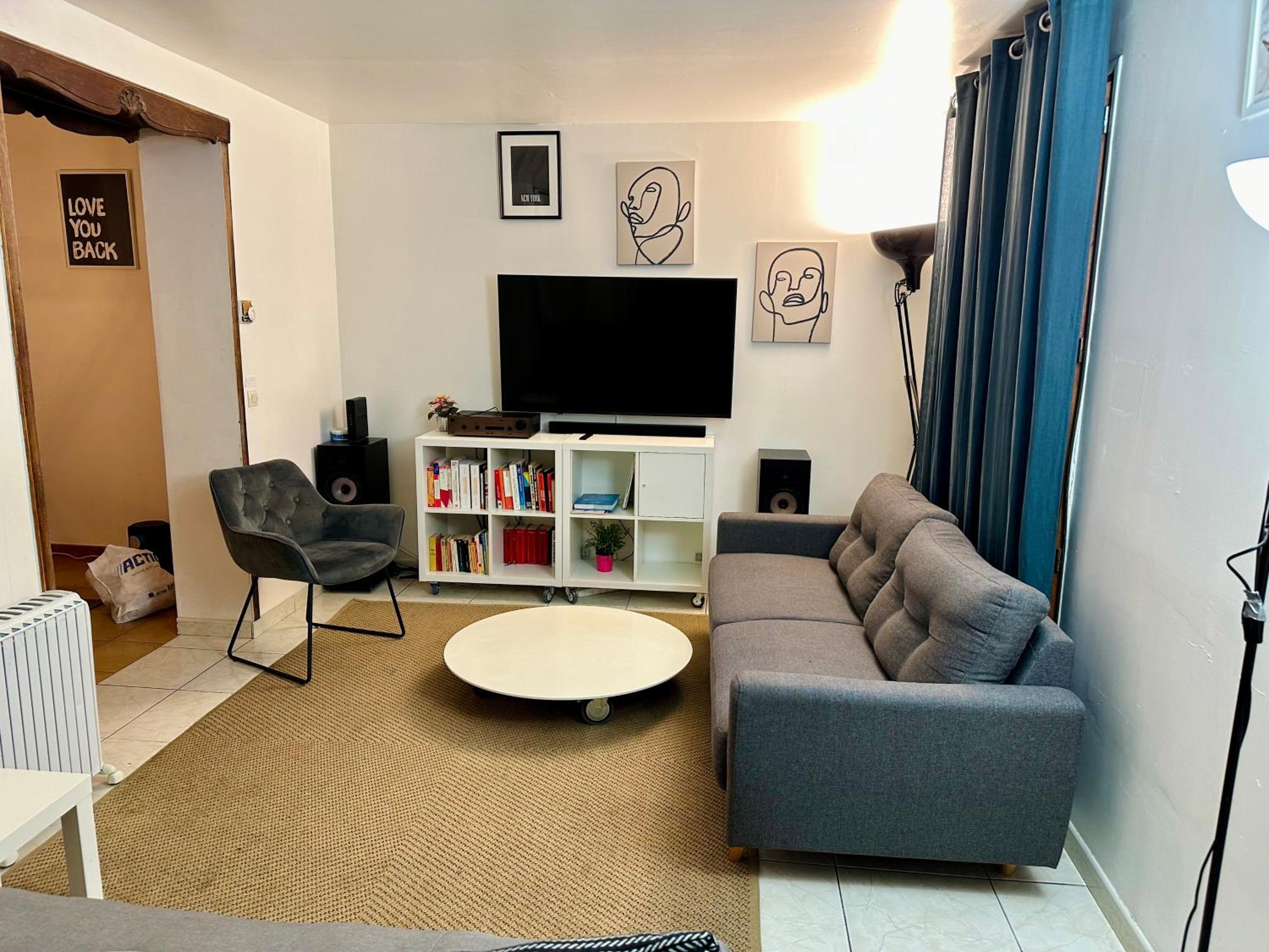 Aubervilliers maison de ville près métro 7 by immo kit bnb
