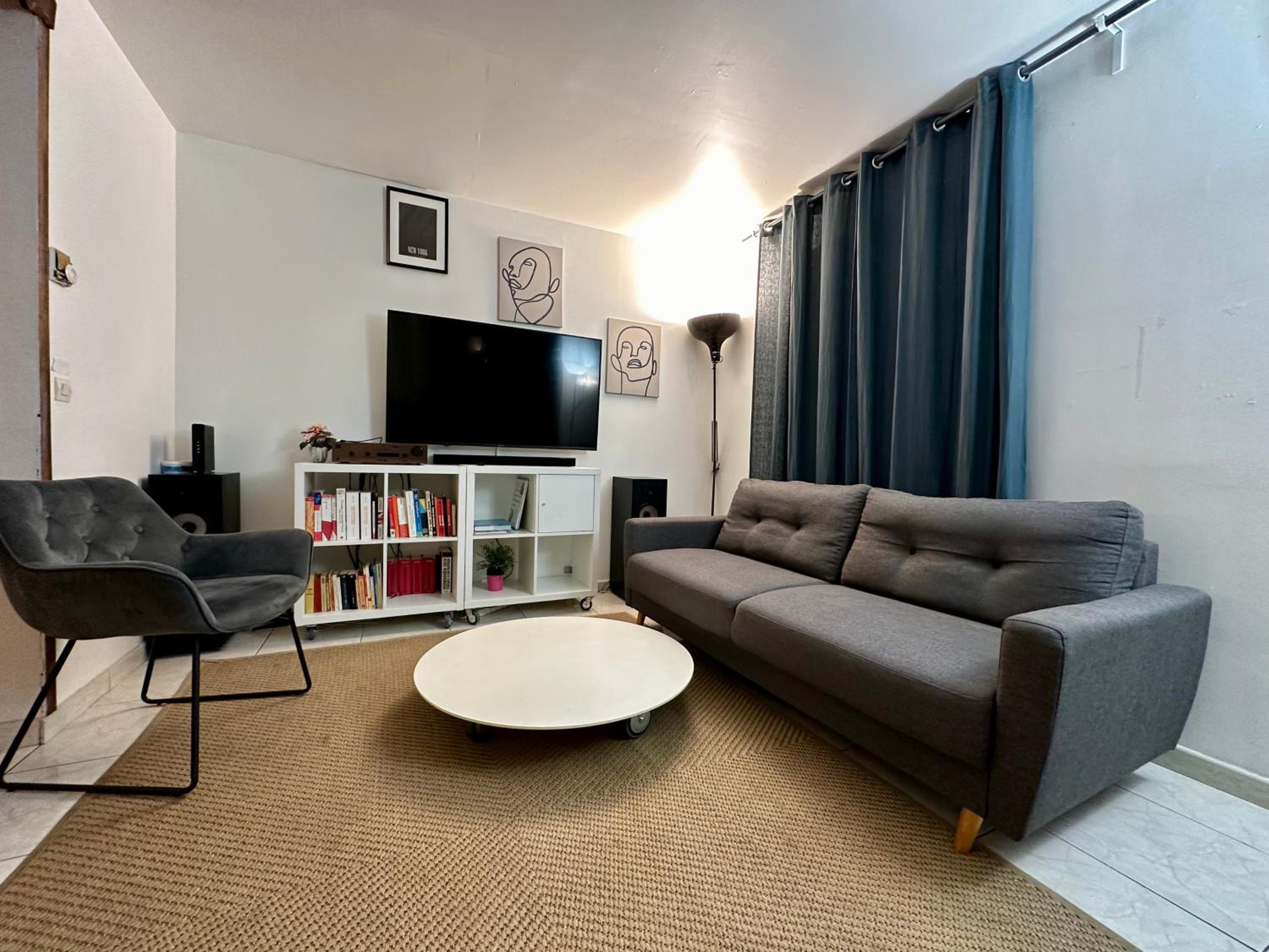 Aubervilliers maison de ville près métro 7 by immo kit bnb