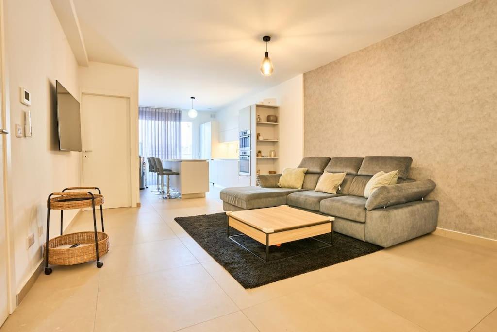 Fairways Modern Apartment - Perfect for families photo 5
