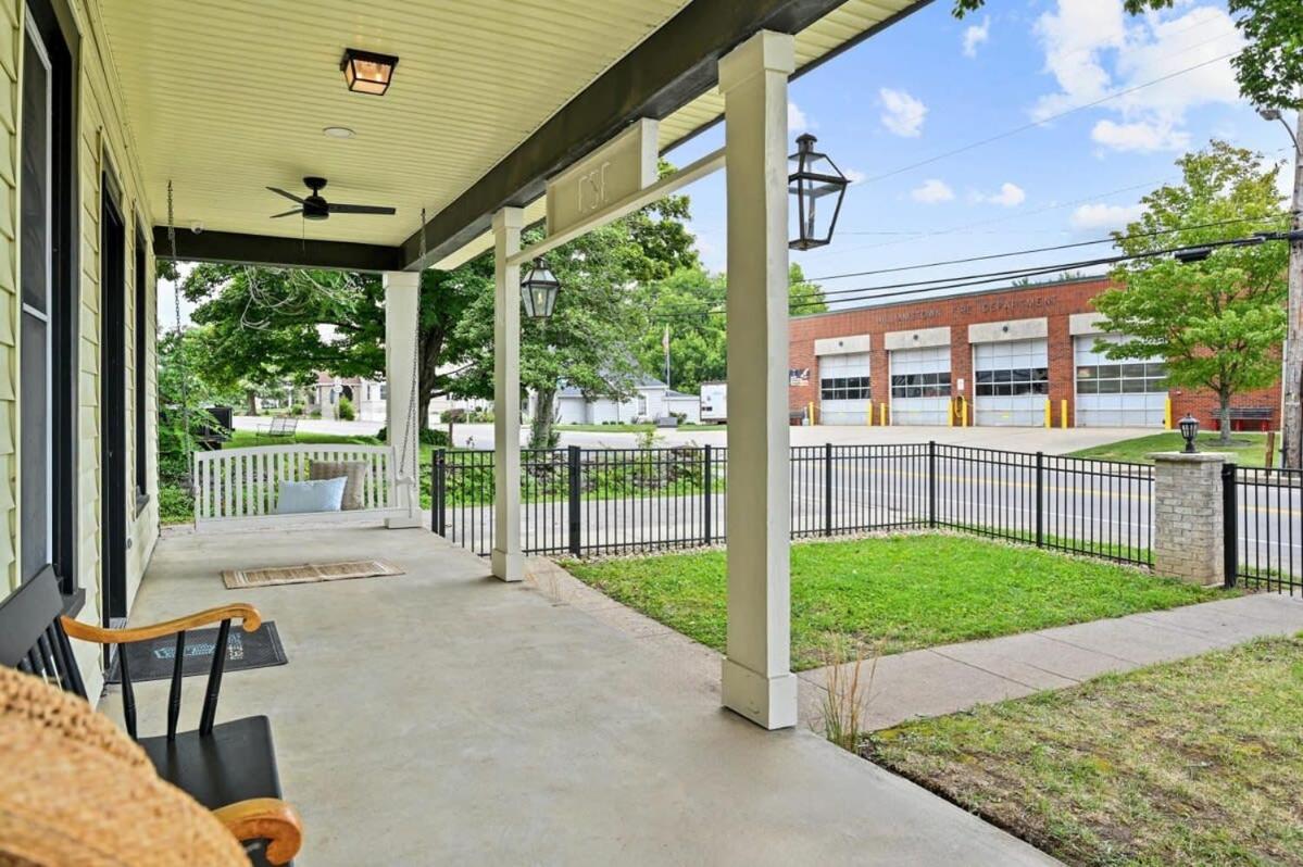 4BR for 10, Near Ark, High-Tech Kitchen, Parking! view 3