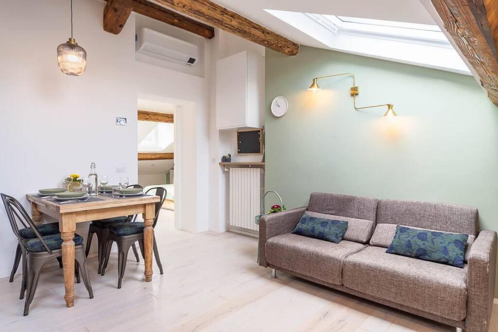 [Central Station] Comfort Suite - Duomo 15 min
