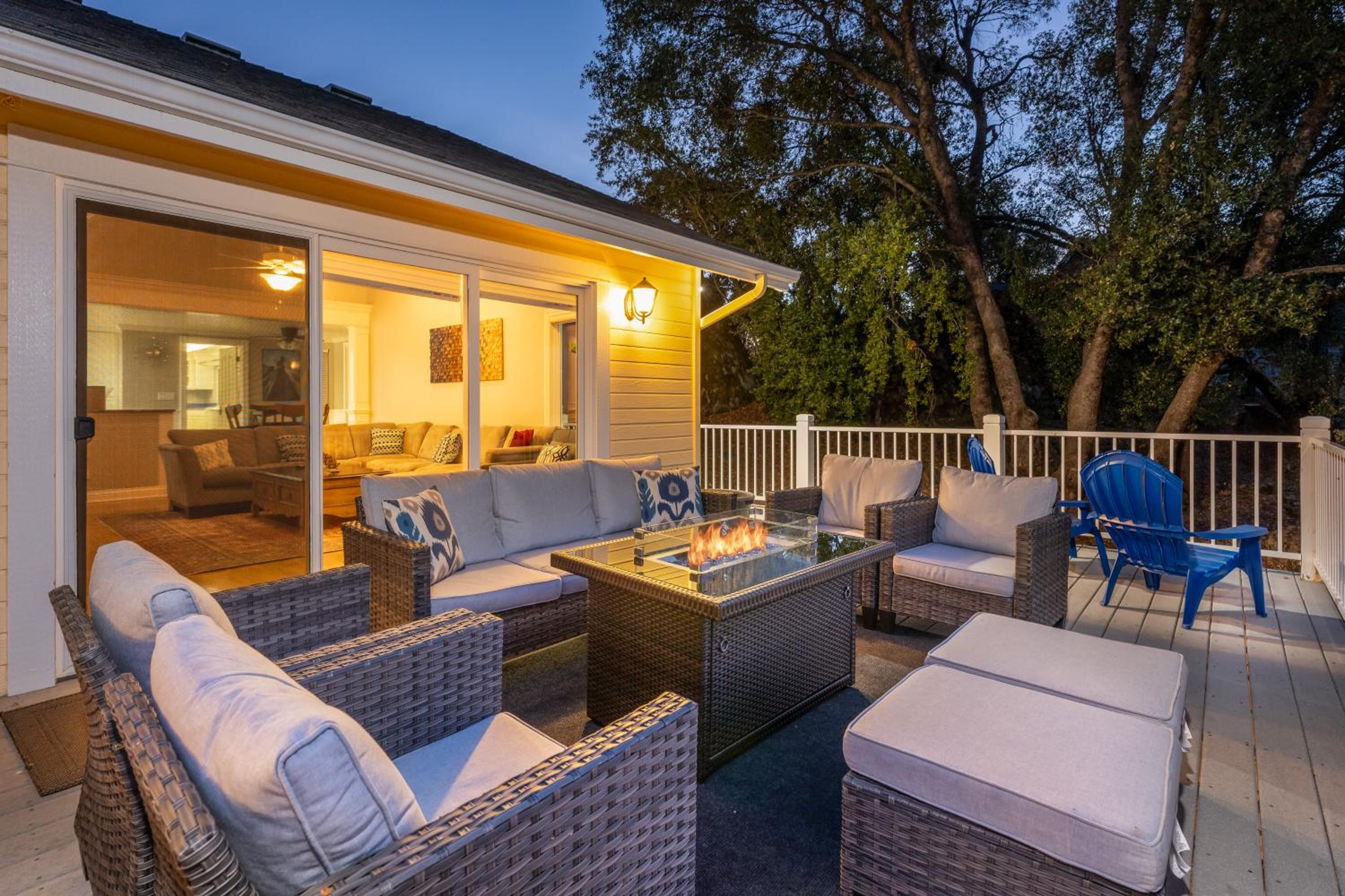 Private 2 Homes for 16 Near Yosemite & Bass Lake