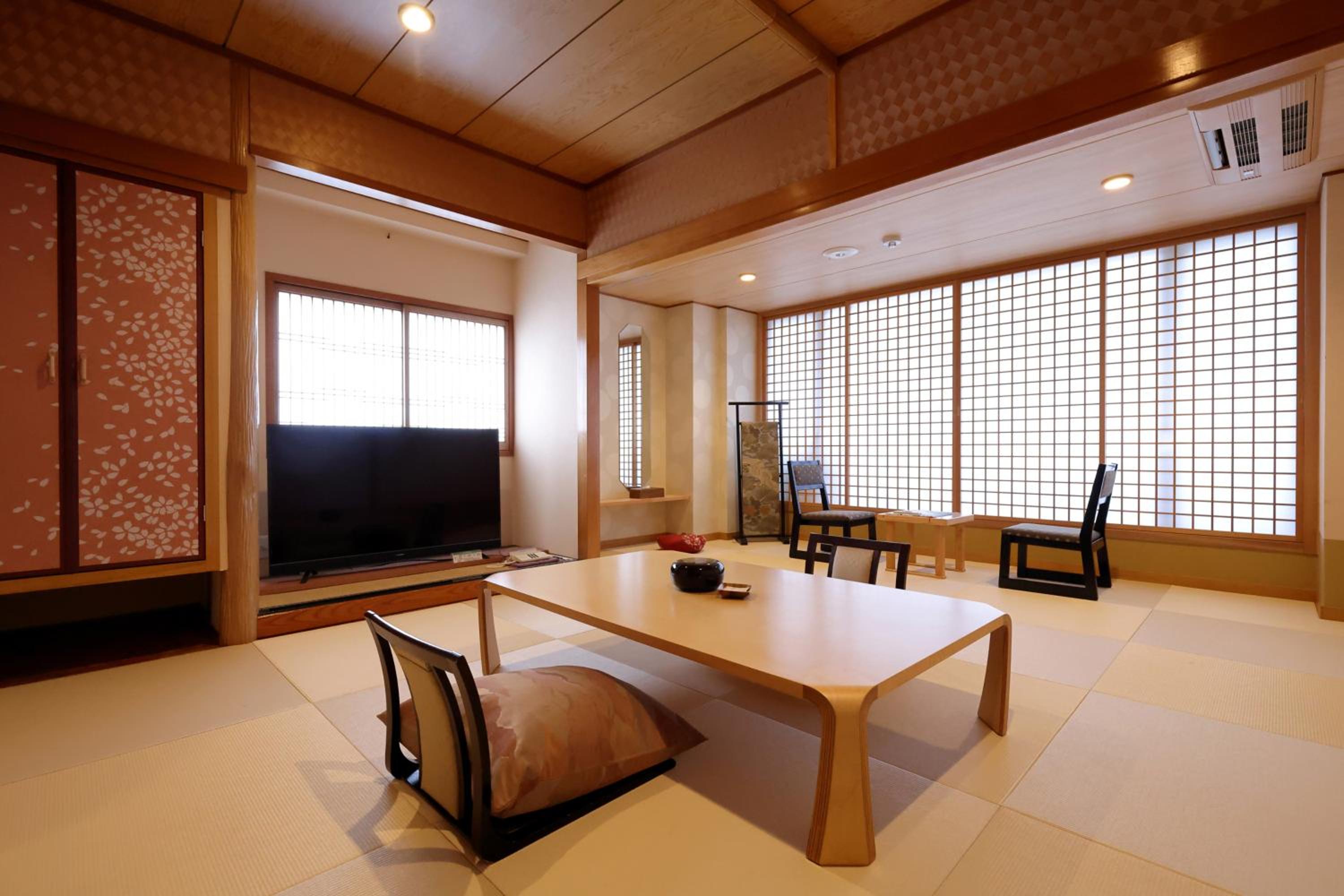 Kawaguchiya Kinosaki Riverside Hotel