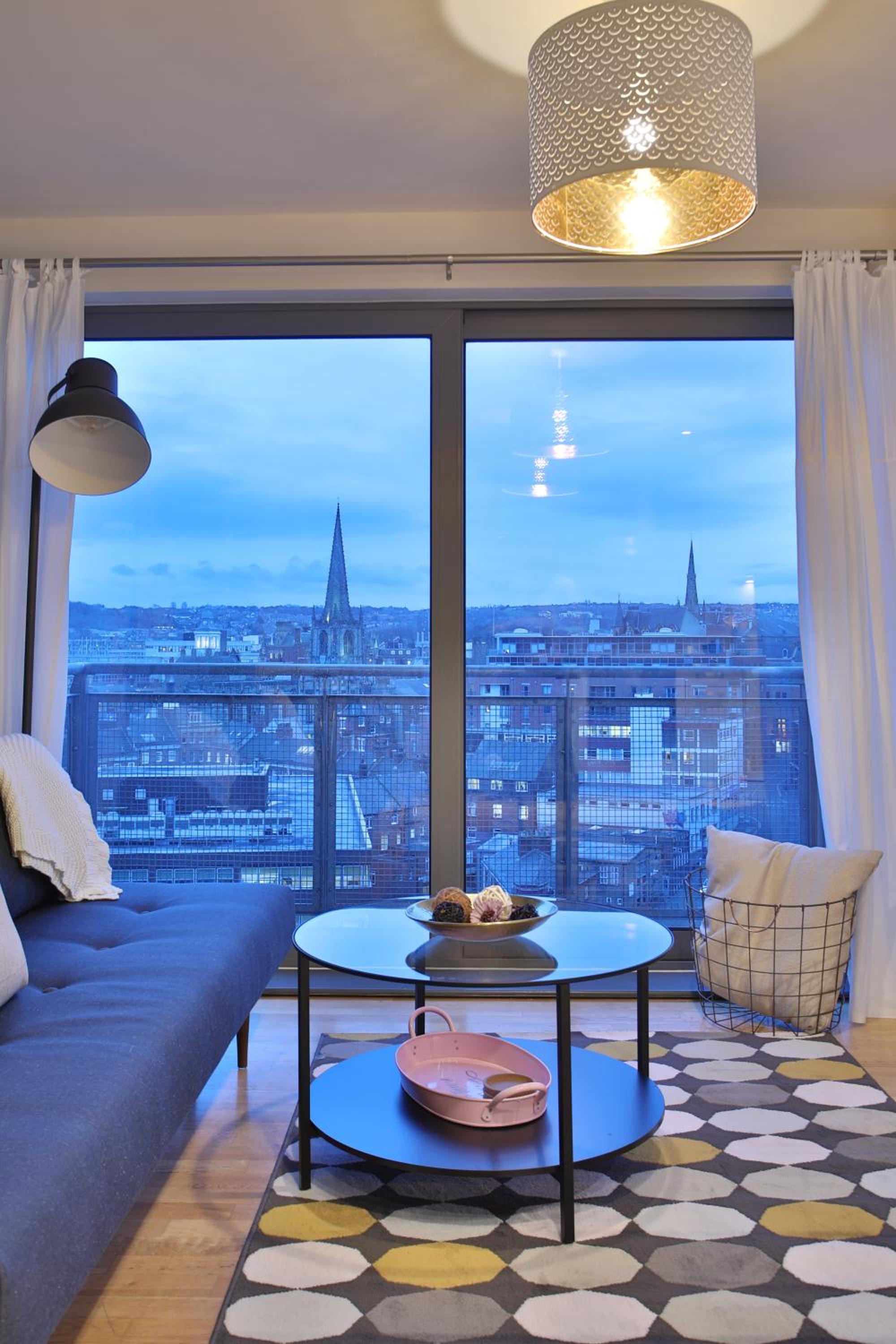Skyview City Centre Apartment 2 Bedrooms 4 Beds 2 Showers Free Parking view 4