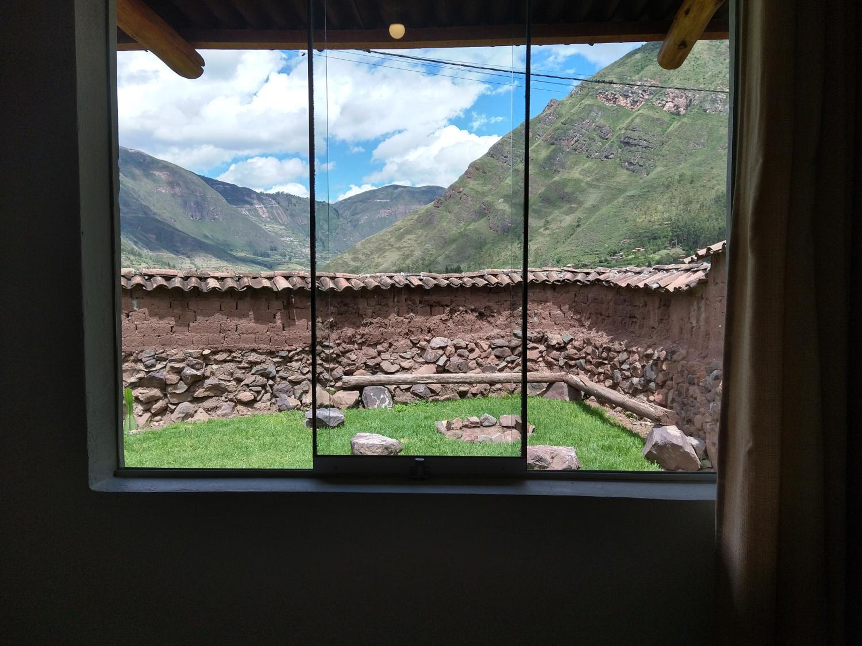 Casa con jardín y vista a las montañas Pisac view 5