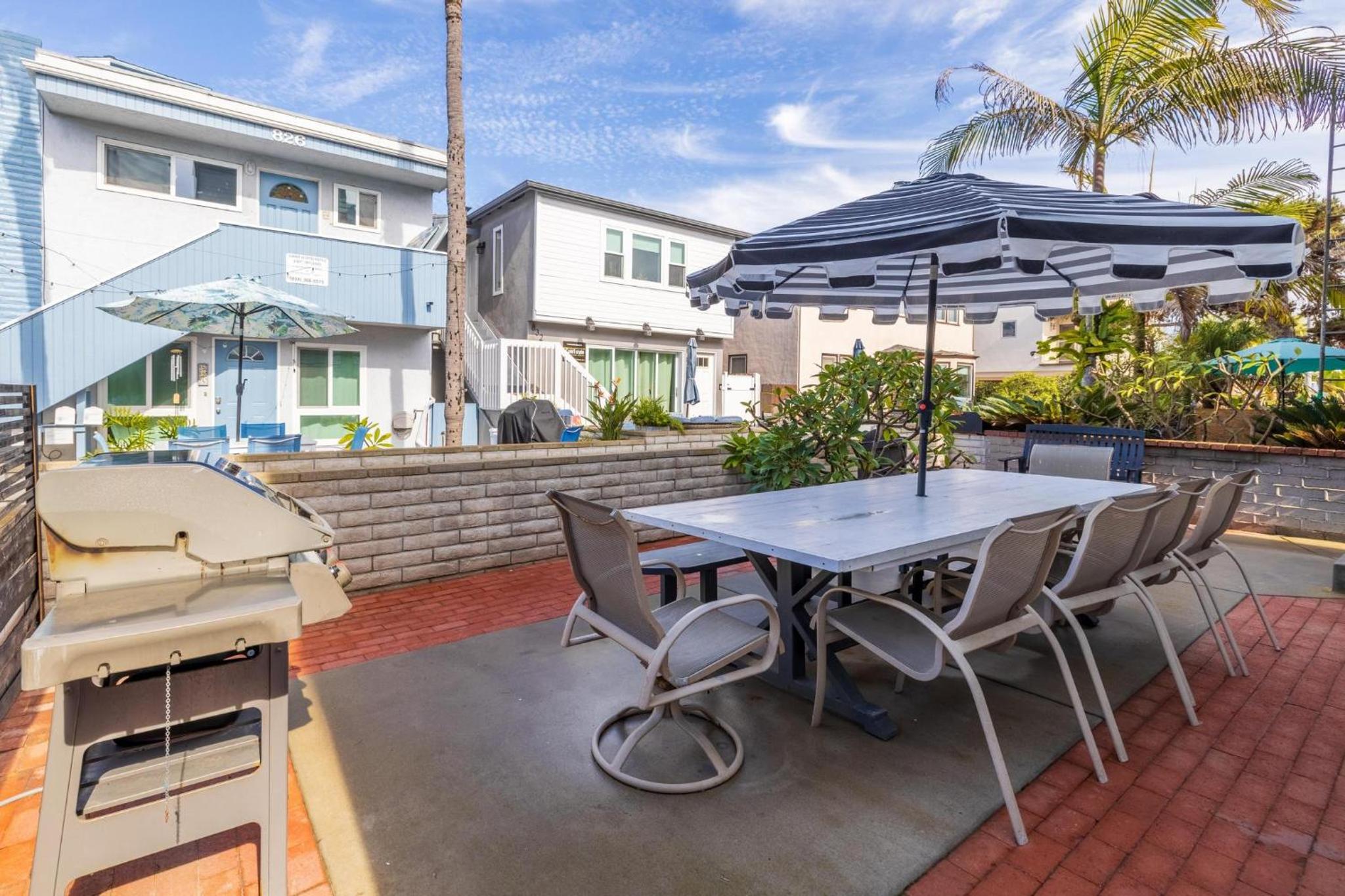 Fantastic bayside vacation home - WiFi, central AC, patio, private washer & dryer view 3