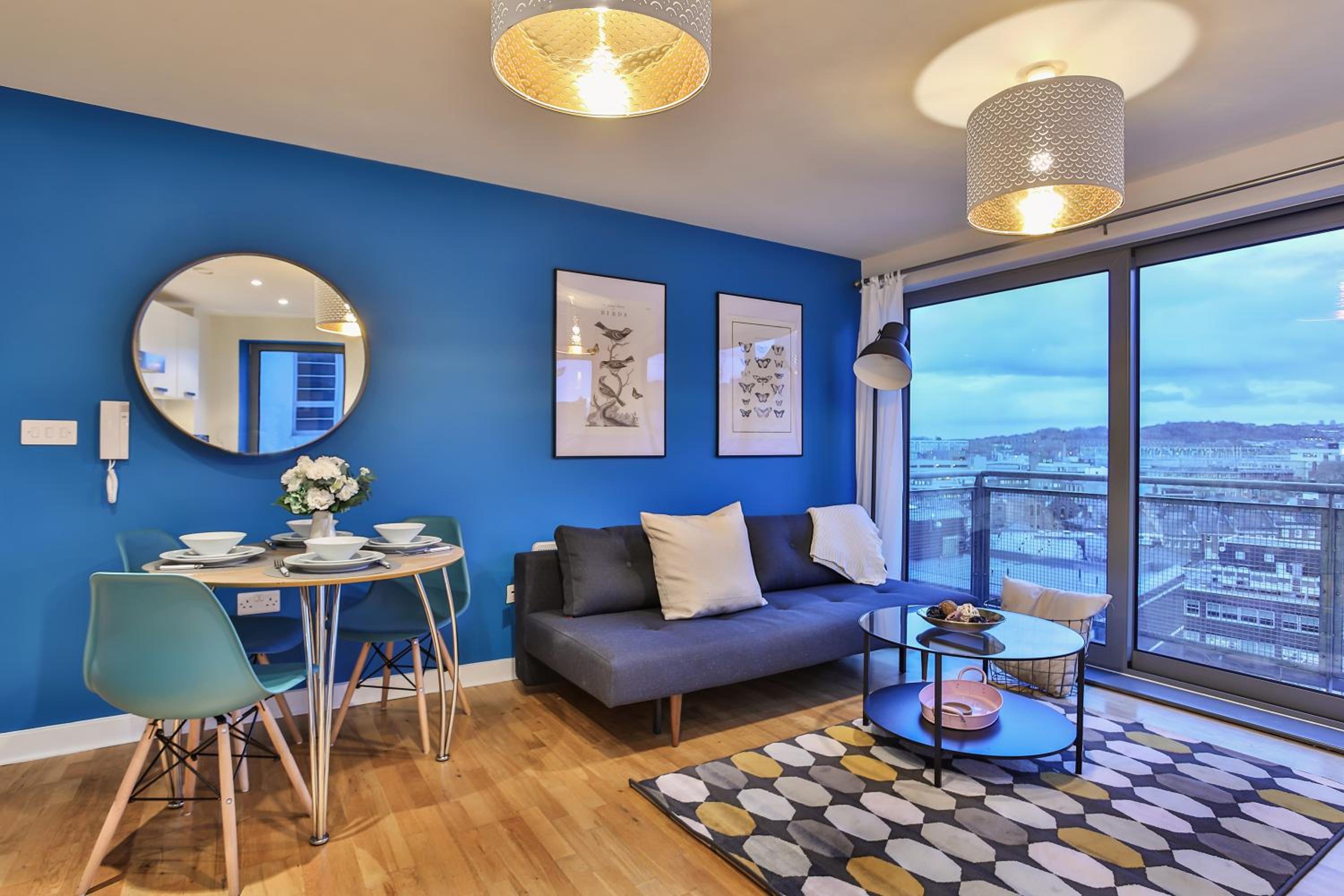 Skyview City Centre Apartment 2 Bedrooms 4 Beds 2 Showers Free Parking view 5