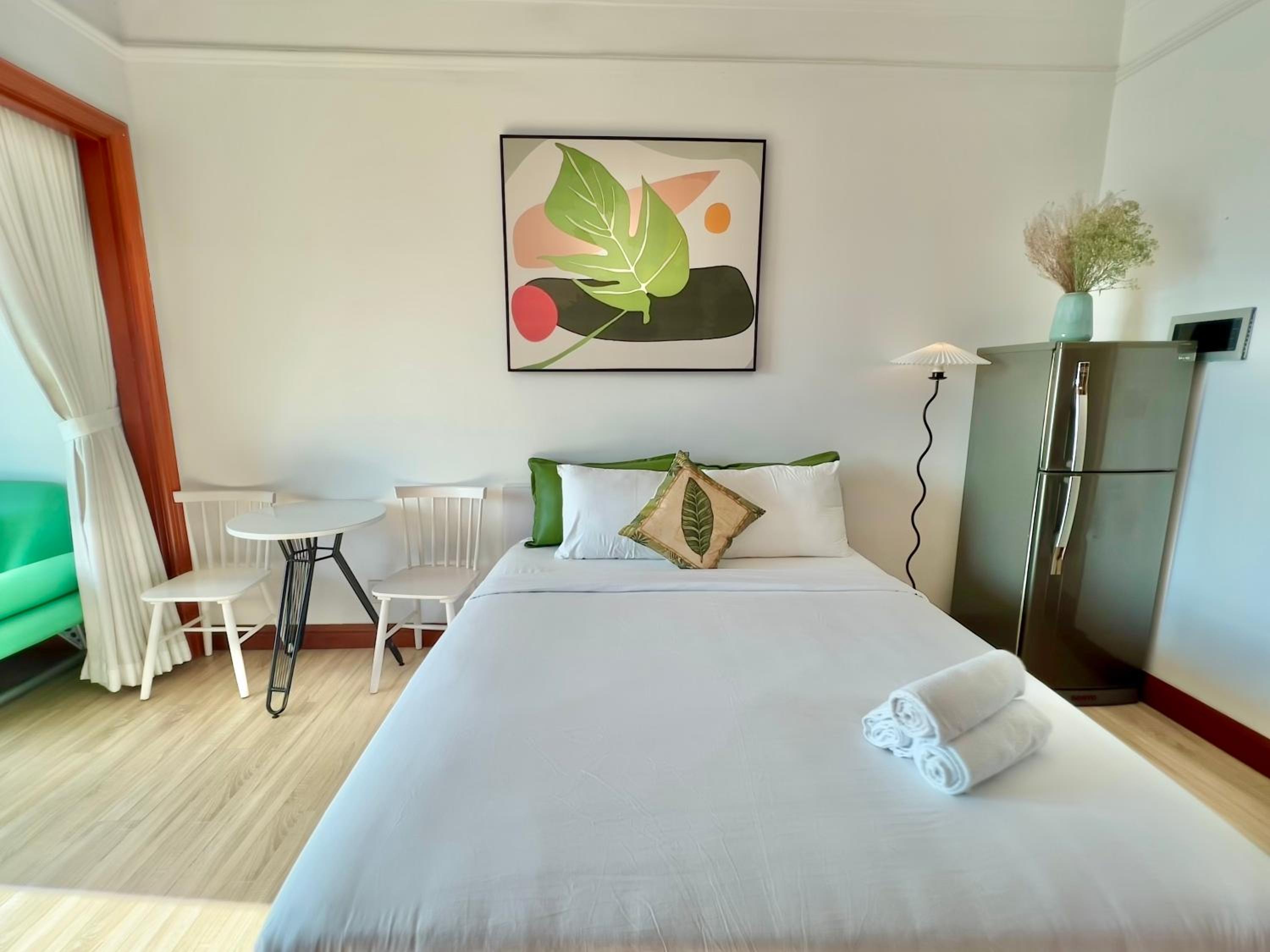 Diny ApartHotel - Rooftop Pool - The Manor 2