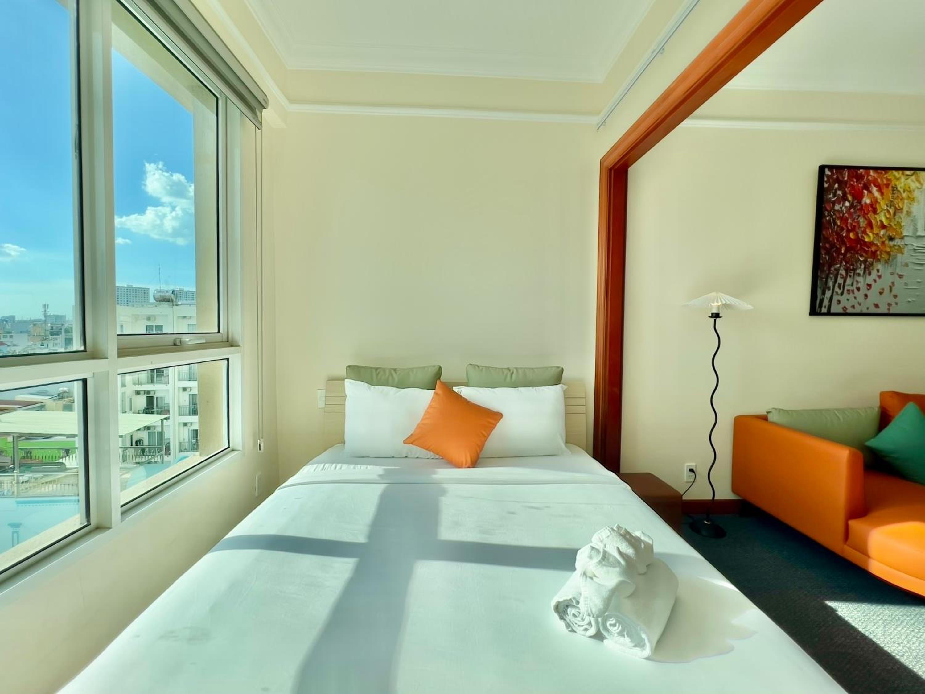 Diny ApartHotel - Rooftop Pool - The Manor 2