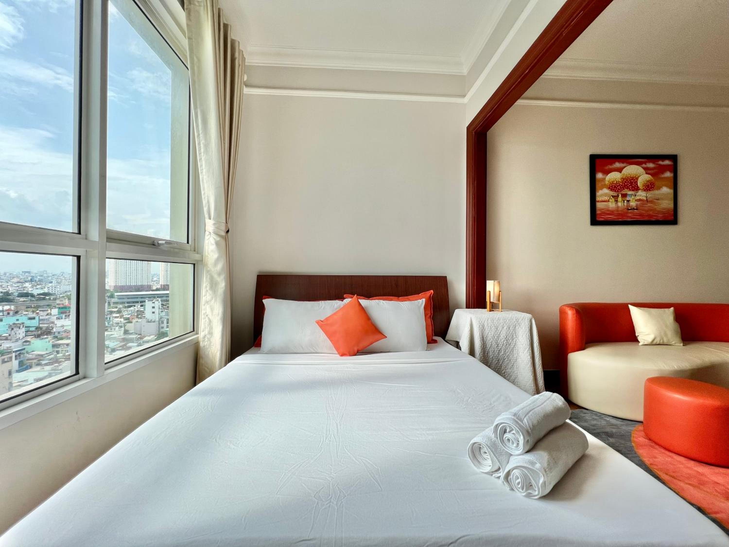 Diny ApartHotel - Rooftop Pool - The Manor 2