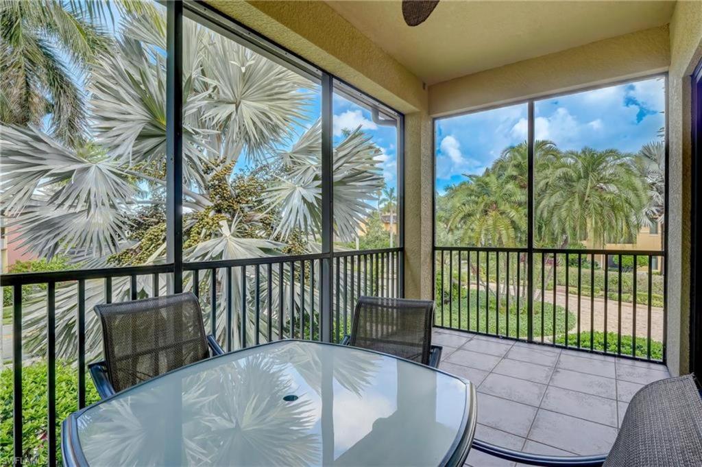Beautiful Condo in Naples!