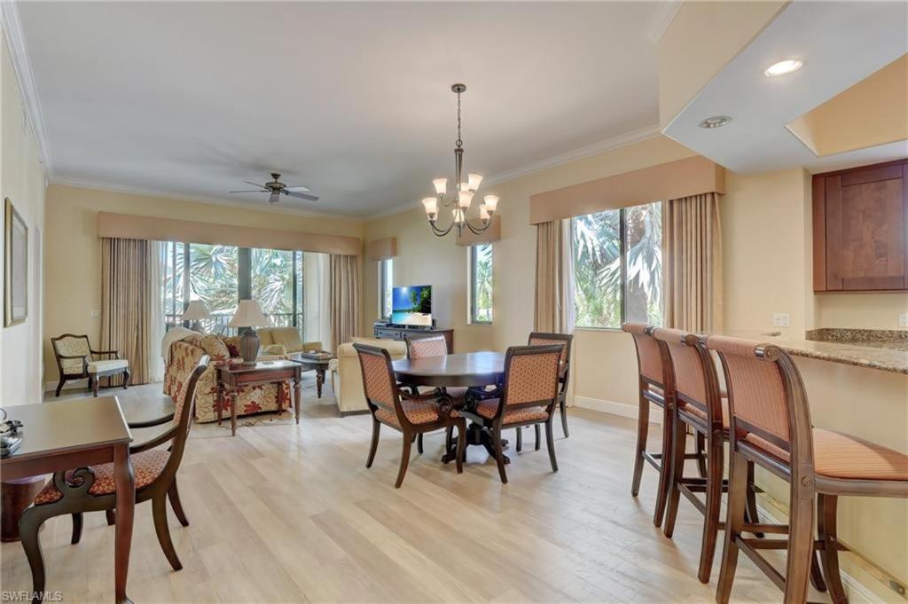 Beautiful Condo in Naples!