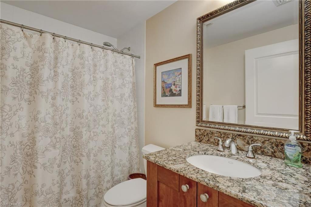 Beautiful Condo in Naples!