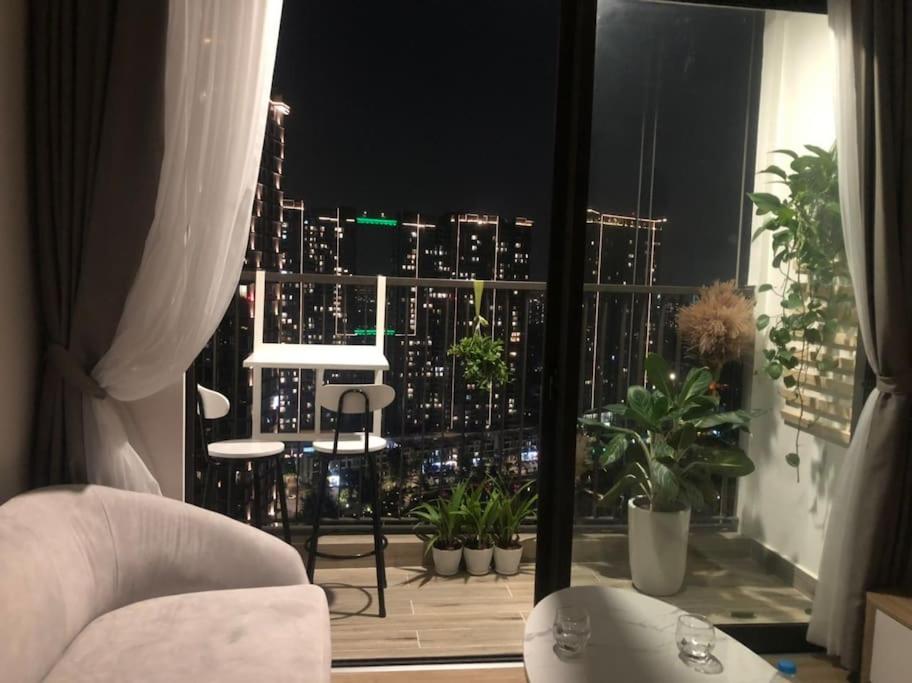 Fami Homestay Ecopark-Căn hộ 2PN view biệt thự đảo, ấm cúng, lãng mạn view 5